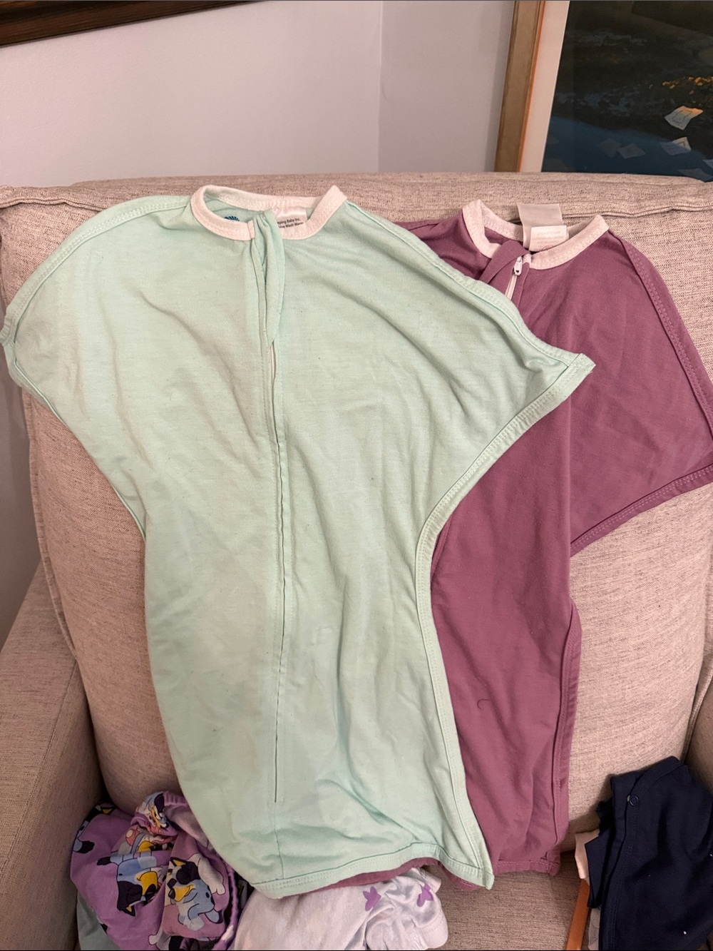 2x ZIPADEE-ZIP transition swaddles
